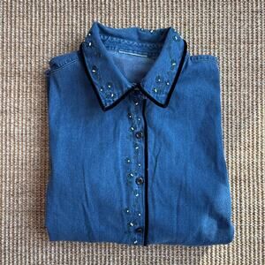 🌿 Vintage Denim Shirt | Embroidered Floral | Black Velvet Trim